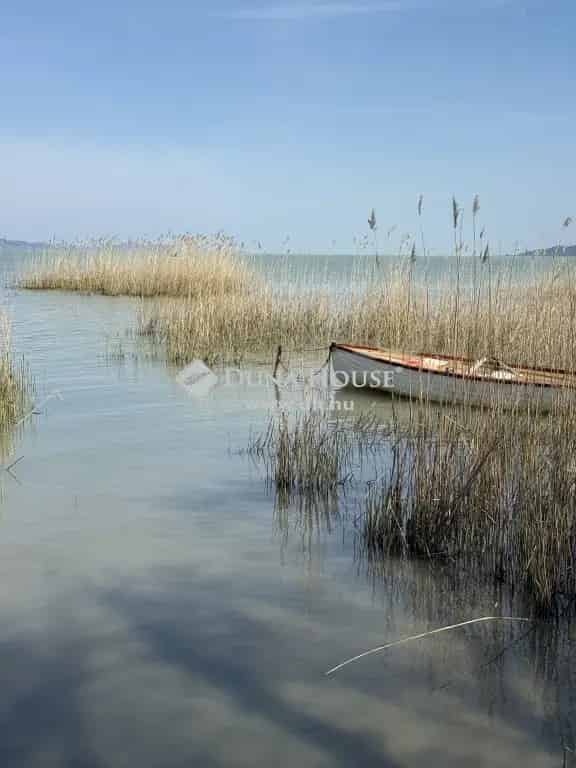 Balatonmáriafürdői Nádtetős Nyaraló Eladó