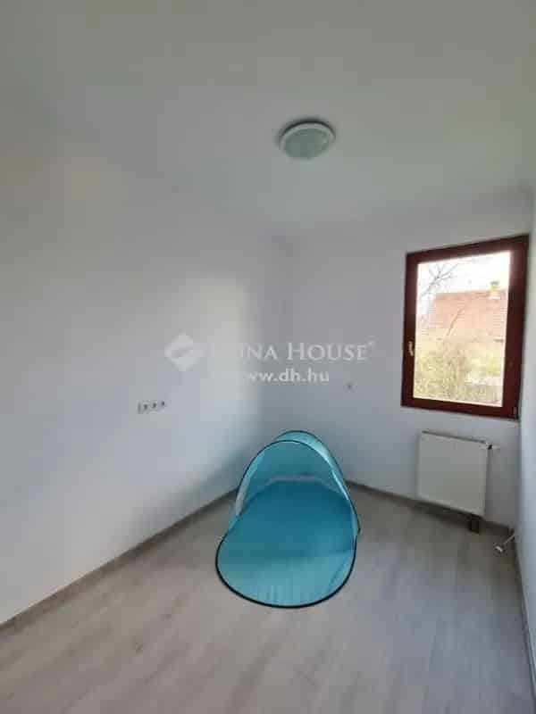 Panorámás Duna-parti családi ház Ercsiben