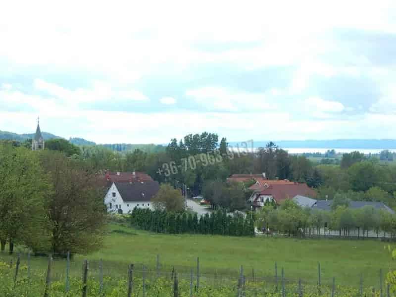 Szent György-hegyi építési telek eladó 920 m2