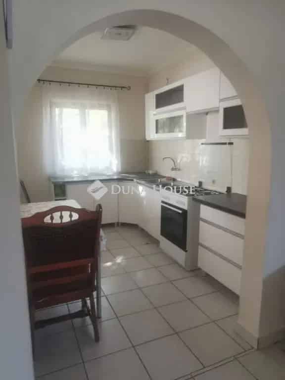 Felujitando Ketgeneracios Csaladi Haz Vacon 688 m2-es Telken