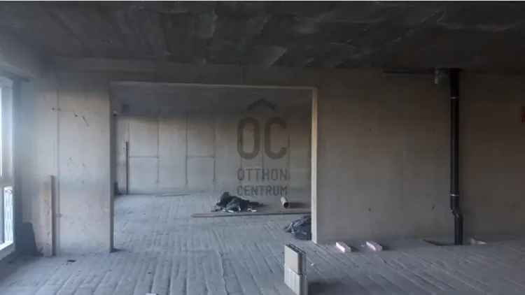 Győri eladó kereskedelmi ingatlan 516 m² 18 parkolóval