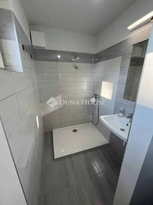 Érd Vincellér - 2 Családi Ház 1647 m2-es Telken