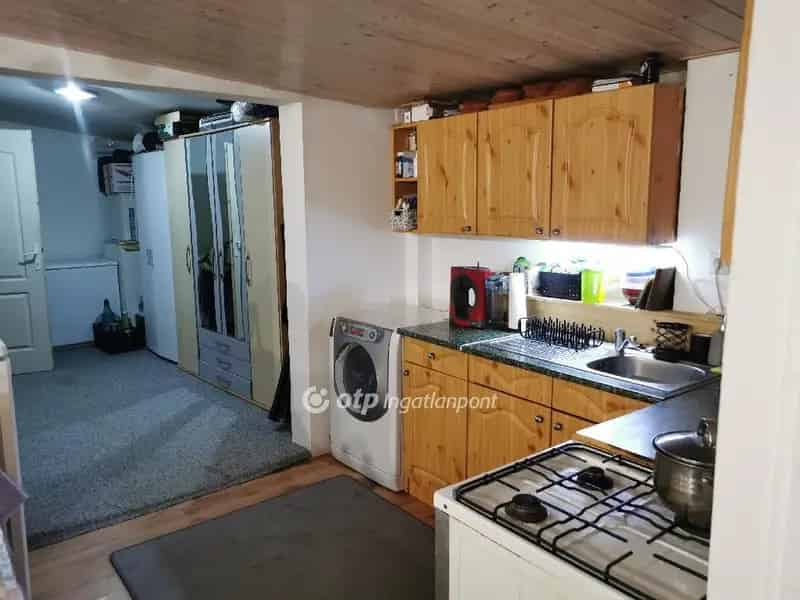 Vízparti ház Fadd-on panorámával eladó