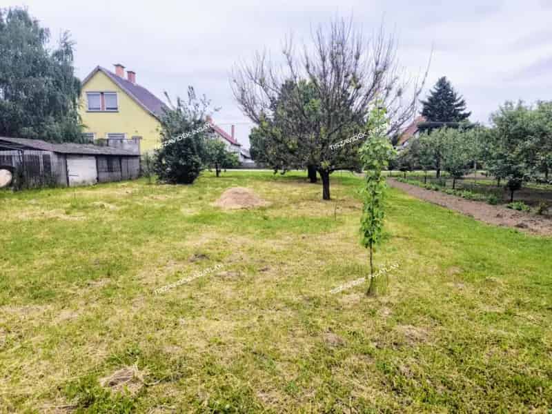 Nagykörűi építési telek eladó 984 m2 nyugati tájolás