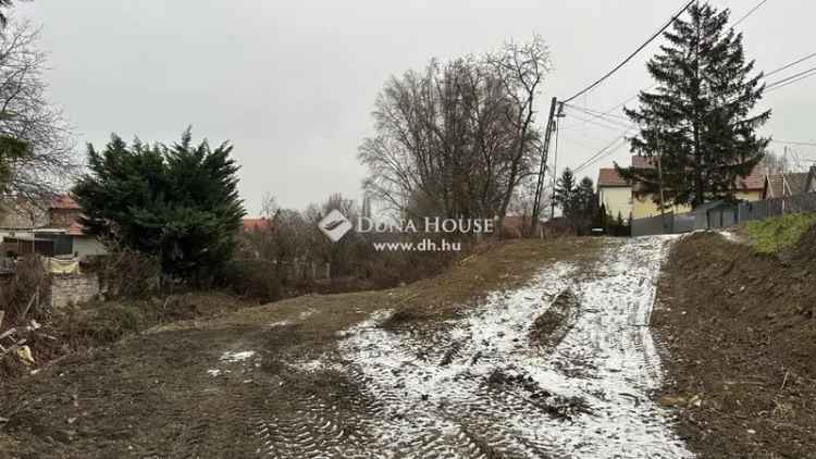 Eladó építési telek ikerház tervekkel, kiváló adottságokkal