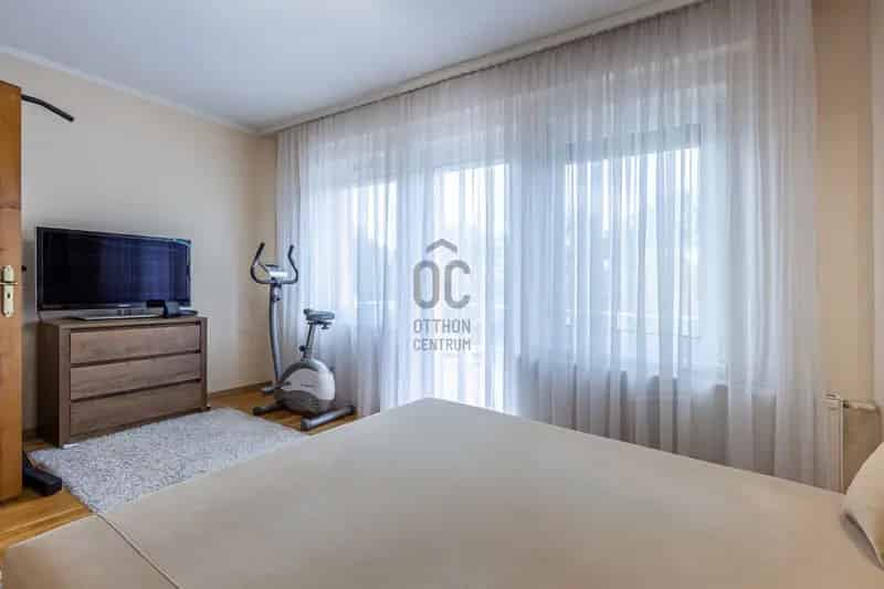 Zsombó 120m2-es felújított ház eladó - 3 hálószoba, nagy udvar