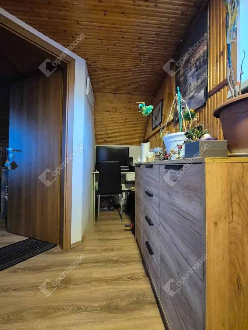Tóalmási felújított nyaraló eladó 50nm 299nm telekkel