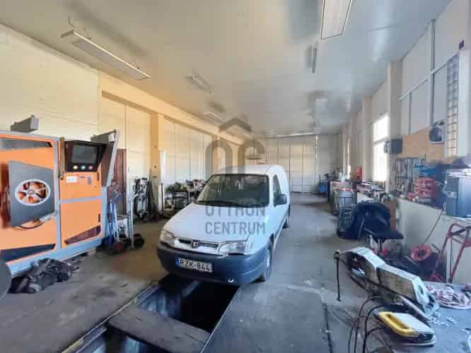 Budapest X Kerületi 100 m2-es Műhely Kiadó
