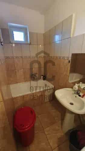 Hajduboszormenyi elado lakás 54 m2 központban