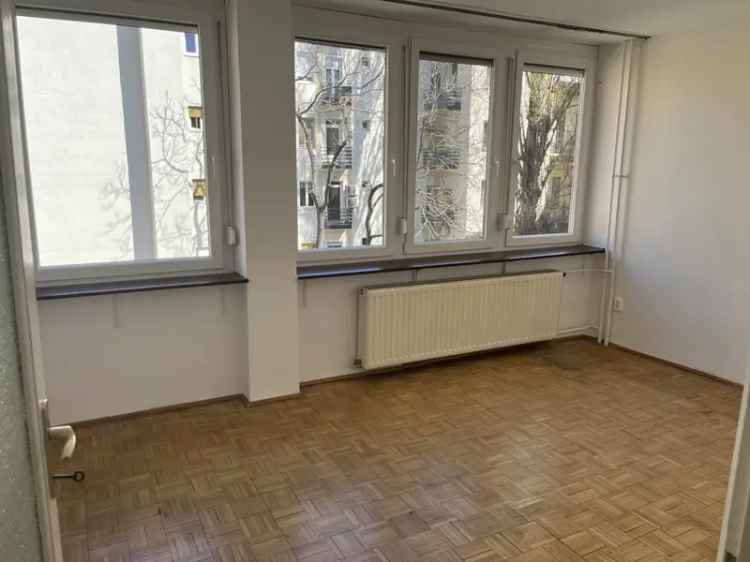 63 m2-es Panorámás Lakás a Fő utcában Dunai Kilátással és Parkolóval