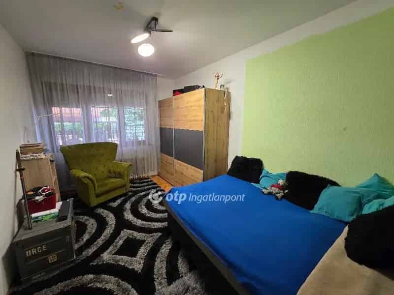 Debrecen Csapókert 140m2-es 3 szintes családi ház eladó