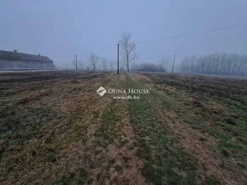 Üres telek eladó Bordányban
