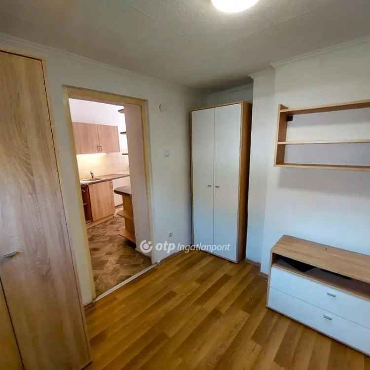3 külön lakrész Cegléd belvárosában - kiváló befektetés