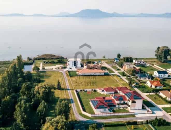 Fonyódi Balaton parti telek eladó 2080 nm