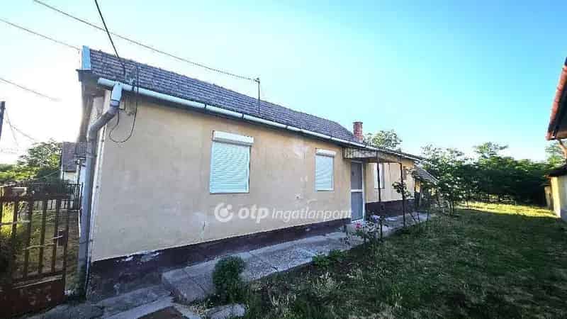 Alattyáni családi ház eladó - 66 8 m2