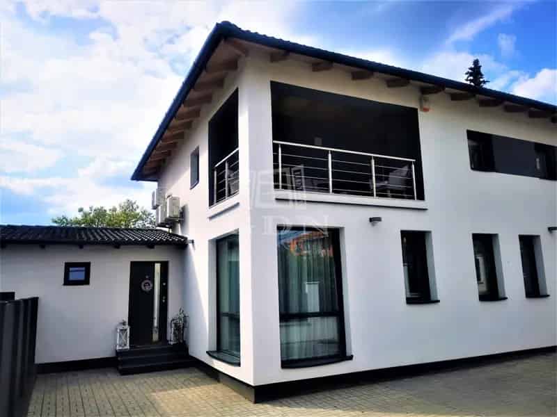 Eladó családi ikerház Szentendre Pismányon panorámás telken
