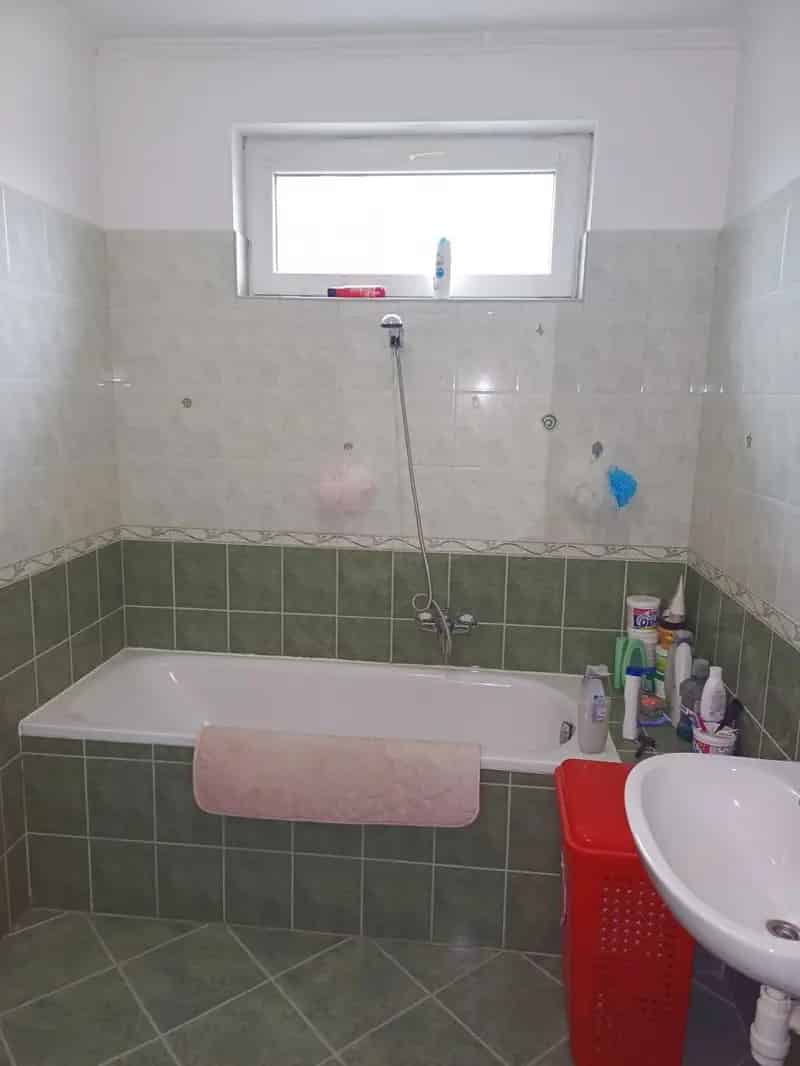 Hajdusamson Sorhazi Elagado 320m2 Telekkel