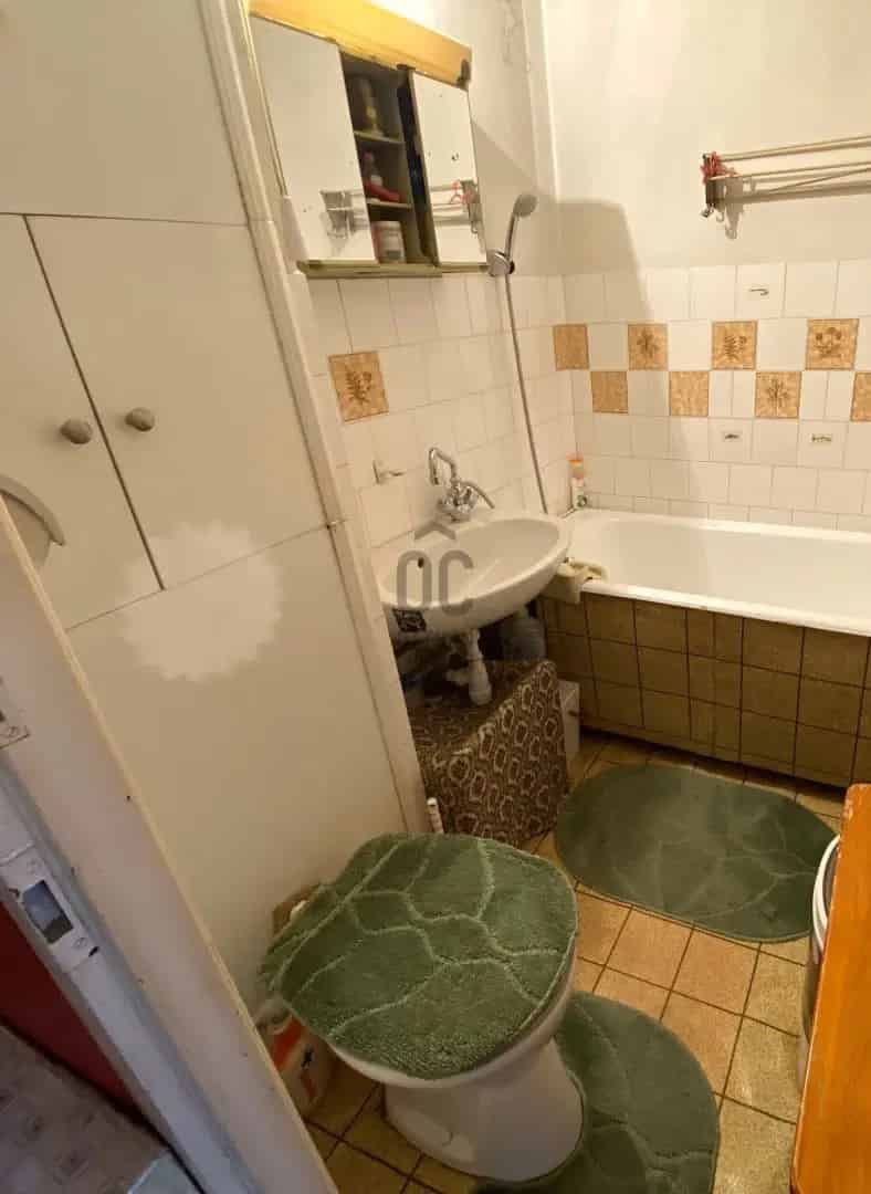 35m2-es 2 szobás panel lakás Budapest X kerületben IKEA és Sugár közelében