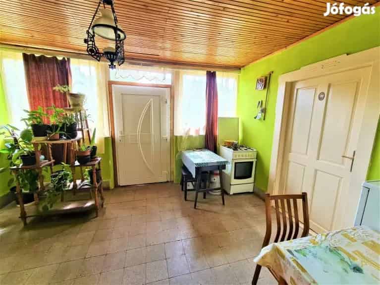 Kiskunhalasi Tanya Elado Gazdasagi Epulettel Szantofolddel