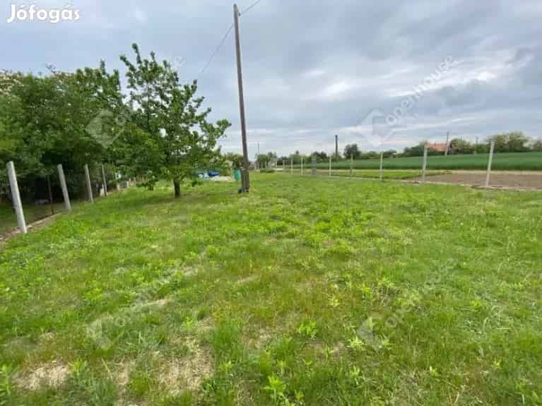 Sárszentmihályi telek eladó 720 m2