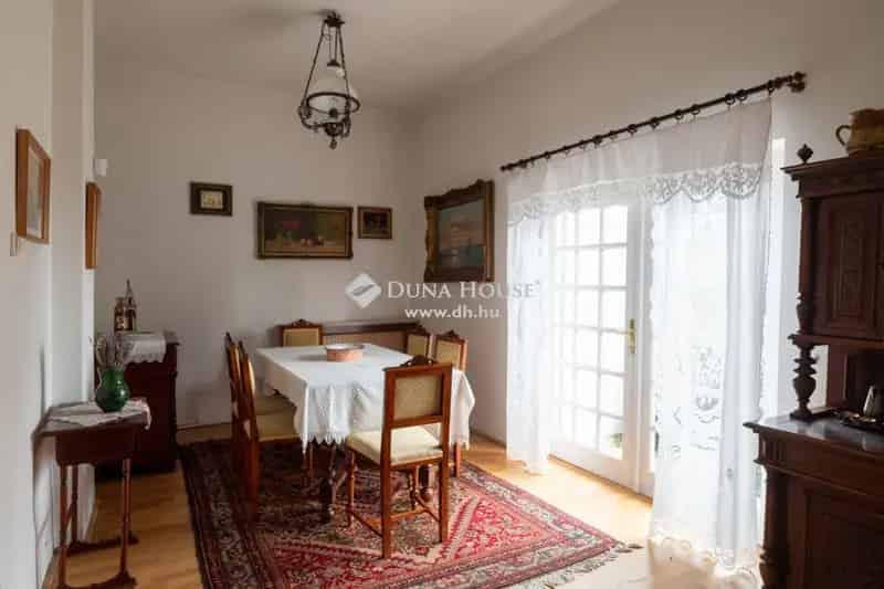 Paloznaki panorámás családi ház eladó - úszómedence