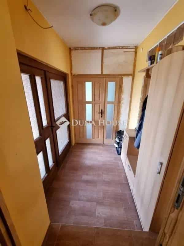 Tágas családi ház eladó Ajkarendeken