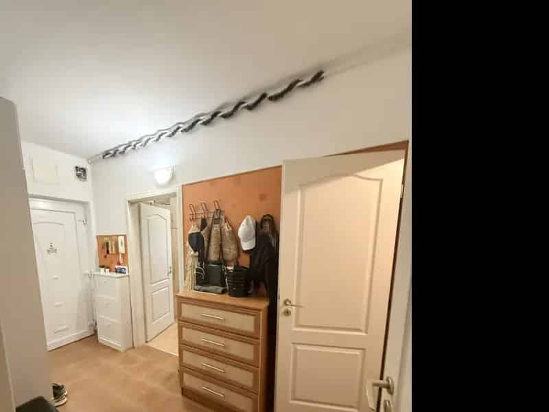60 m2-es lakás eladó 2005-ös építésű házban