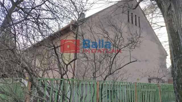 Dunaújváros Újtelep 3 szobás családi ház eladó