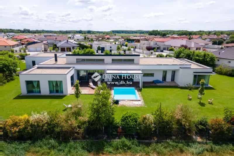 300 m2-es családi ház eladó Mosonmagyaróváron