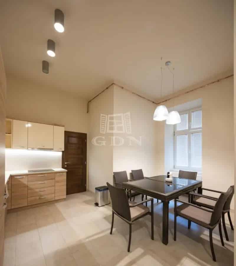 88 m2-es 2 szobás lakás eladó a VI kerületben