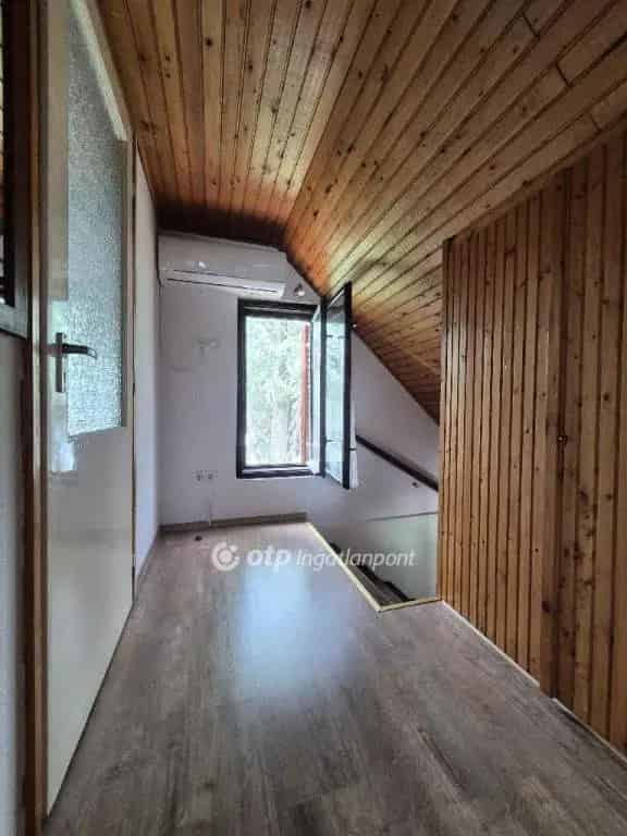 Ábrahámhegy 2 szintes nyaraló eladó