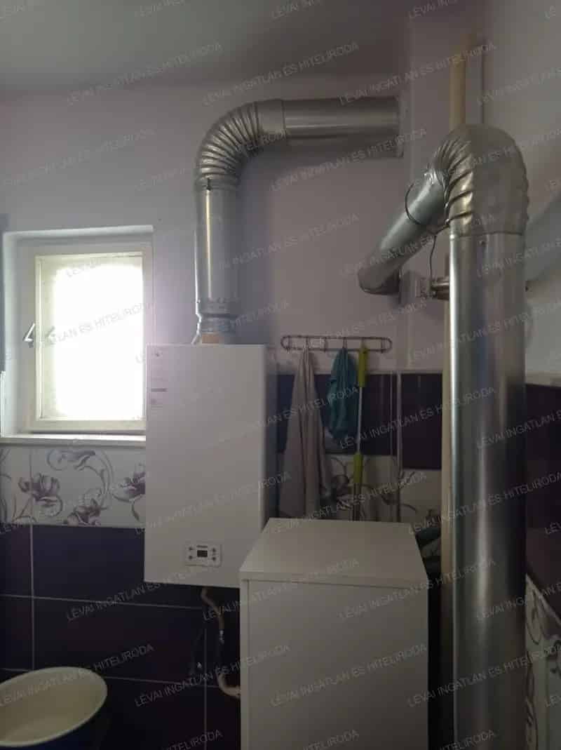 100 m2-es családi ház Békésen 1580 m2 telekkel eladó