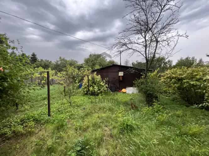 Budakeszi eladó telek 723 nm 20 nm faházzal