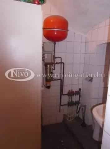 Veszprém Belváros 238m2-es Pincehelyiség Eladó Söröző Étterem Club Fitness