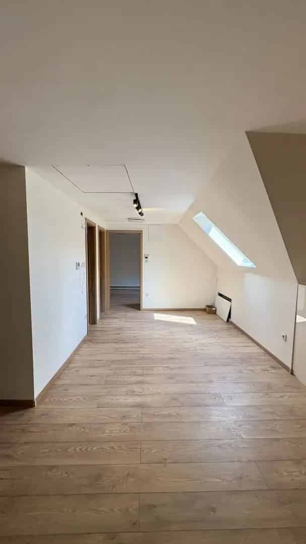 Debrecen Péterfia 300nm-es felújított családi ház 4 hálószoba 2 garázs