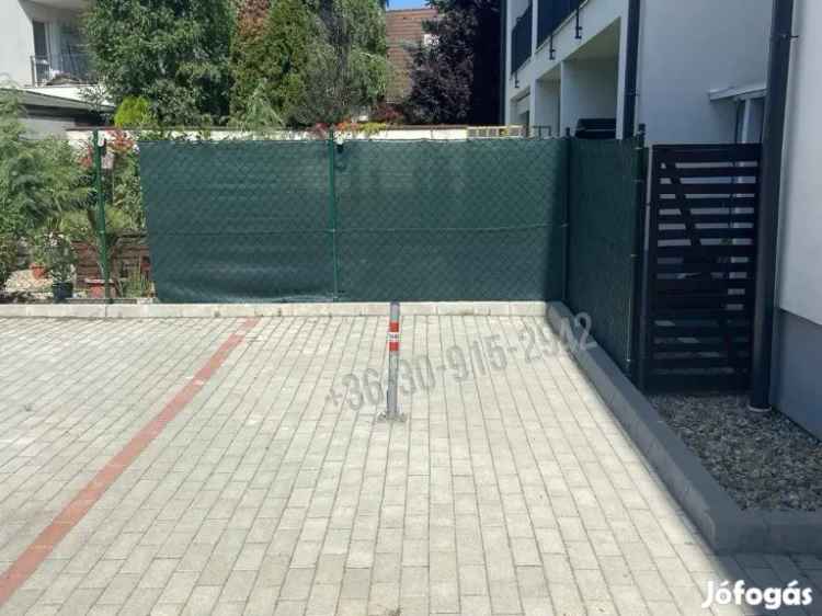 Váci garázs eladó - 2 beállóhely, zárt udvar