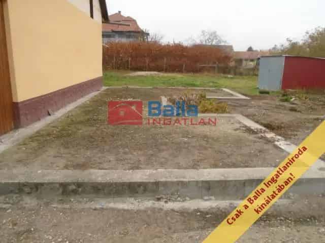 Tiszakécske Családi ház eladó - felújított - 63nm