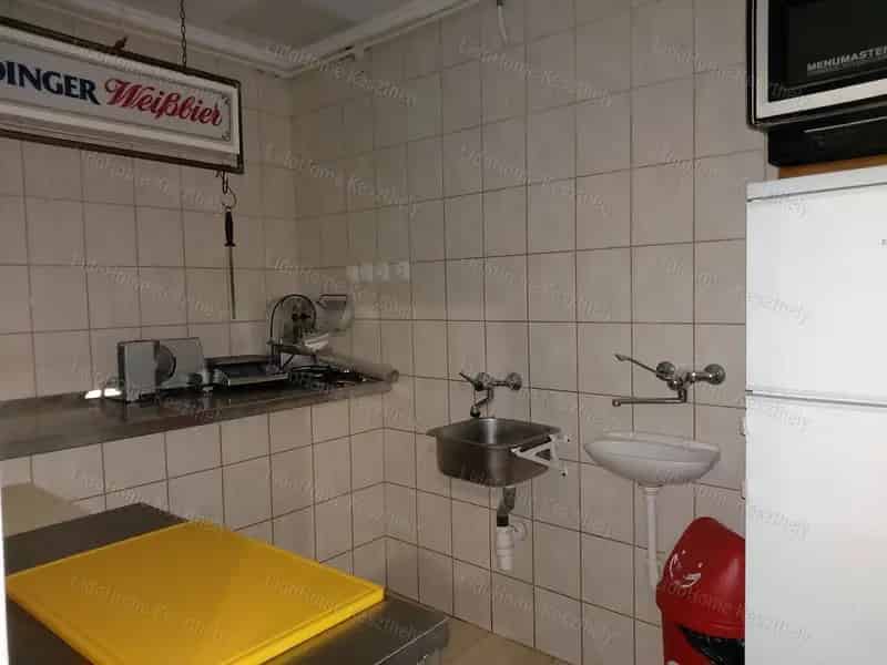 Balatonmáriafürdői étterem eladó - strandközelben