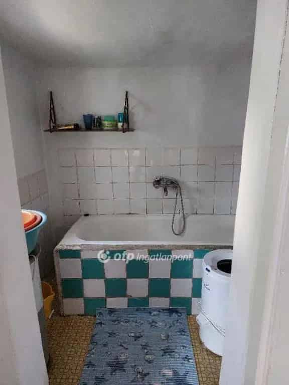 Somoskőújfalusi családi házak eladók 807 m2-es telken