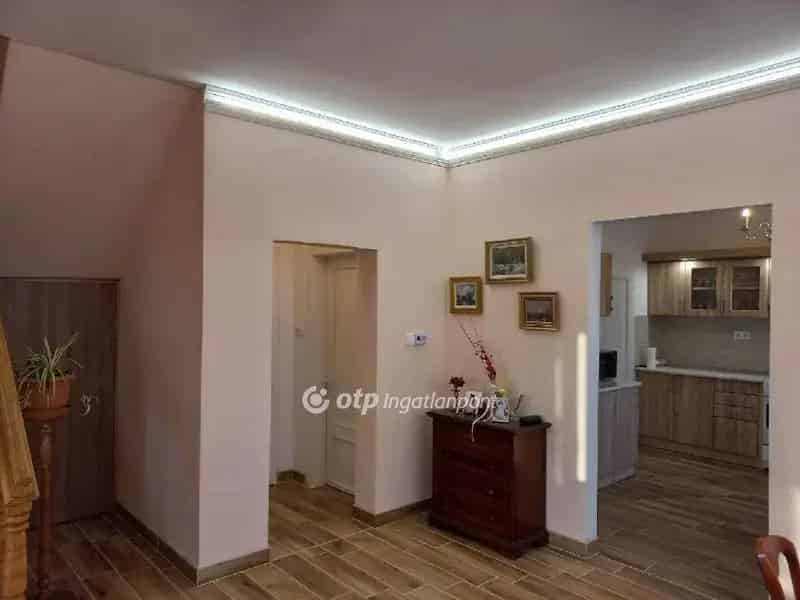 90m2+52m2 Hajdúböszörményi családi ház eladó - felújított, napelemmel