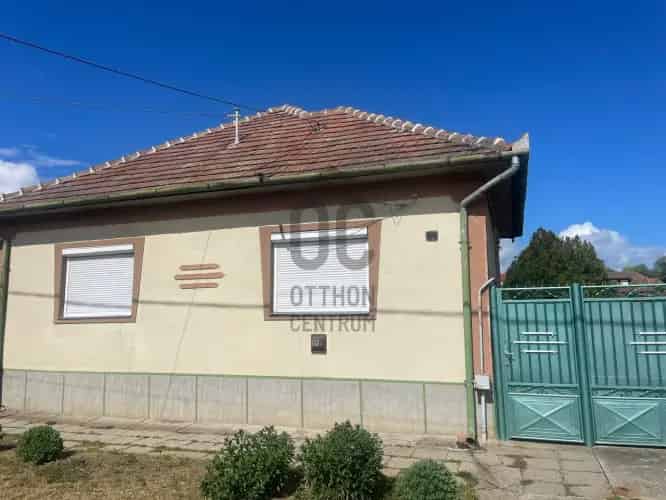 Bagon eladó családi ház 3 szoba kerttel