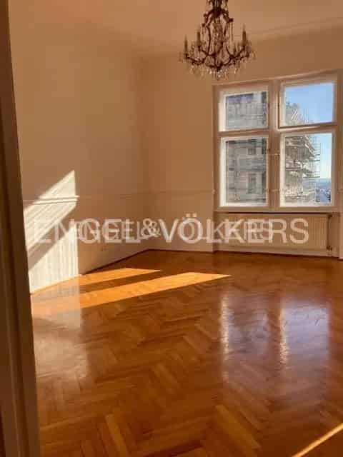 Felújított Várnegyedi Lakás Kiadó 86 nm