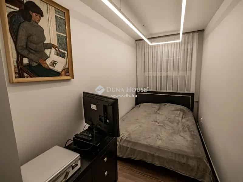 V kerulet 53 nm-es 2 1 2 szobas modern lakás kiadó