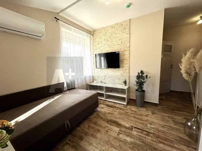 Szegedi diák apartmanház 8 lakással