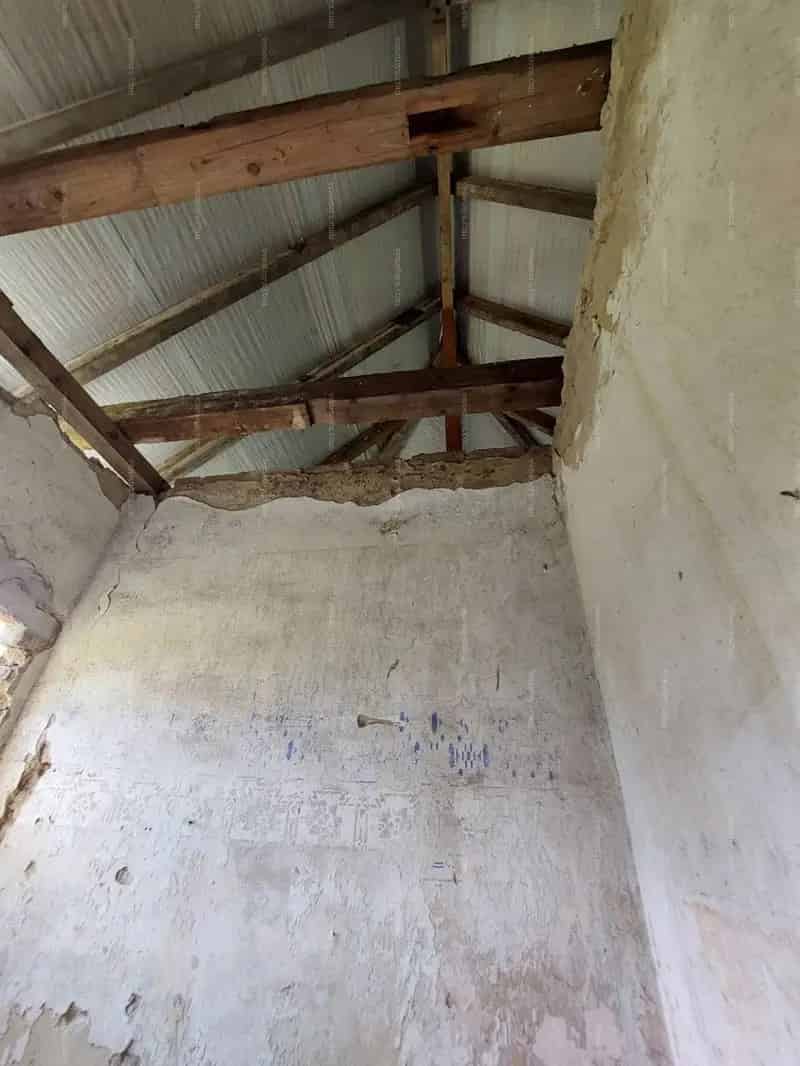 Felujítandó családi ház Lábatlanon 2630 m2-es telken