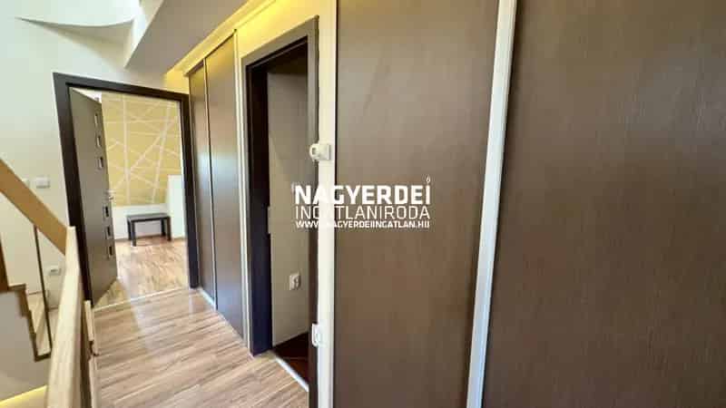 174 nm-es 4 szintes újszerű tégla lakás Debrecenben