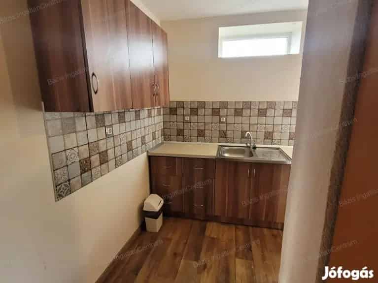 Dávod 240nm-es Apartmanház eladó - Szálláshelyként üzemel