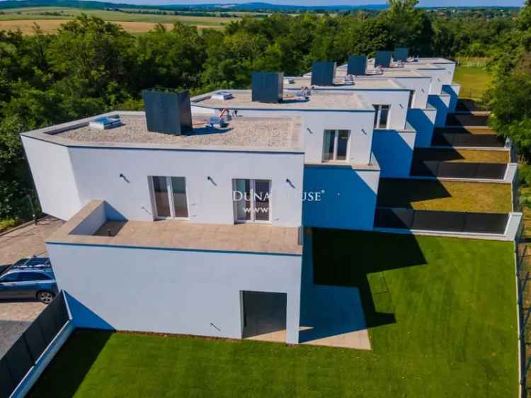 Balatonszárszó Új Építésű Modern Sorház eladó