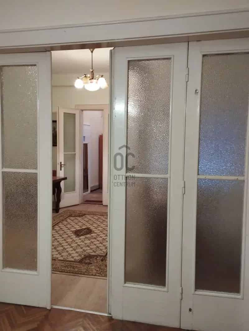Eger belvárosi 122 nm-es polgári saroklakás eladó befektetőknek