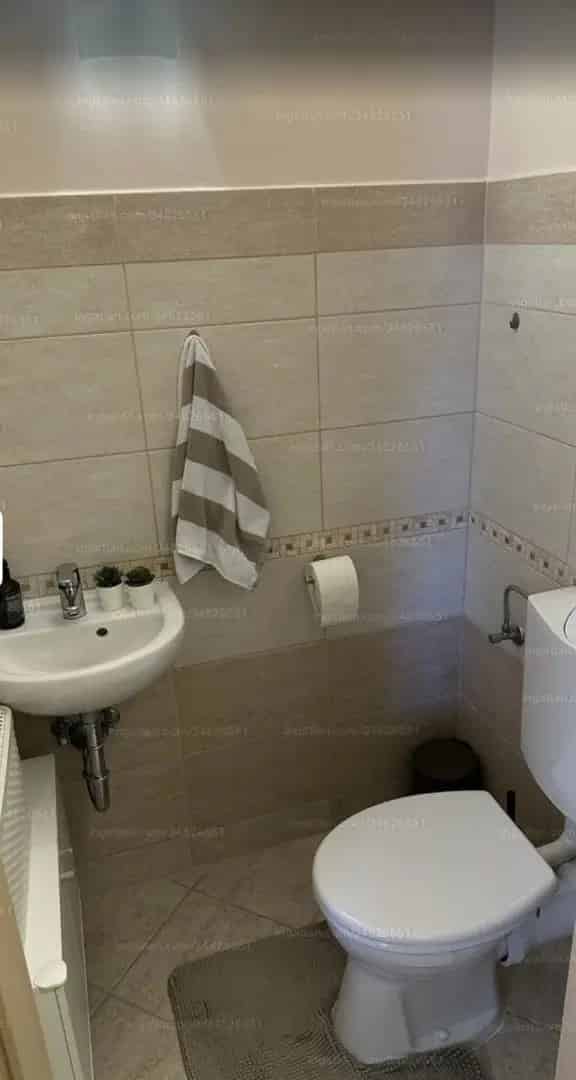 68 m2-es felújított lakás eladó Győr-Ménfőcsanakon